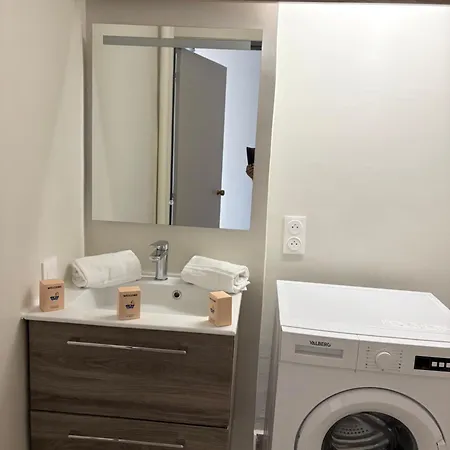 Le Pasteur Elegant T2 Au Centre De 아파트 *